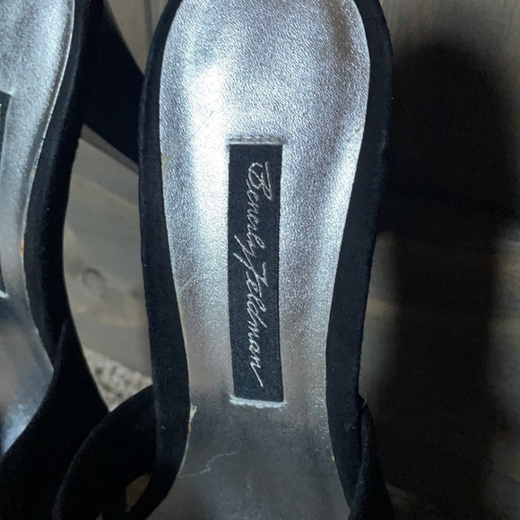 Beverly Feldman Heels - Picture 4 of 7